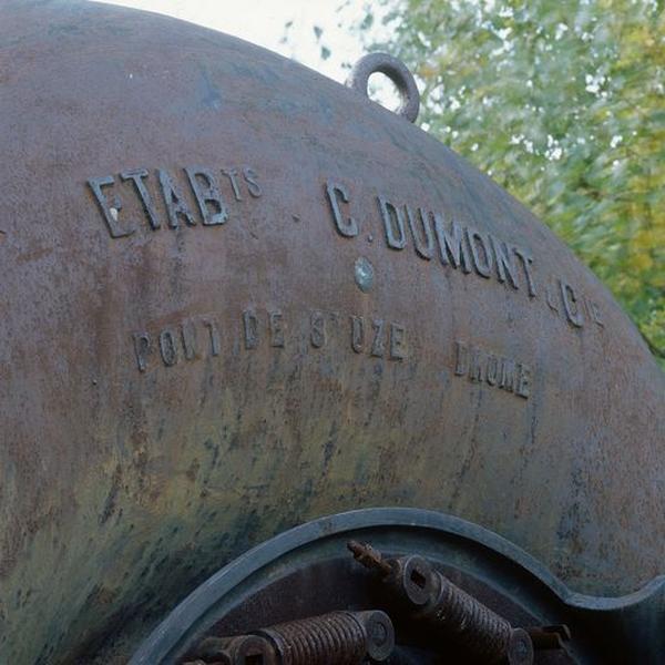 Inscription portée concernant le fabricant : Etabts C. Dumont.Cie. Pont-de-St-Uze. Drôme.