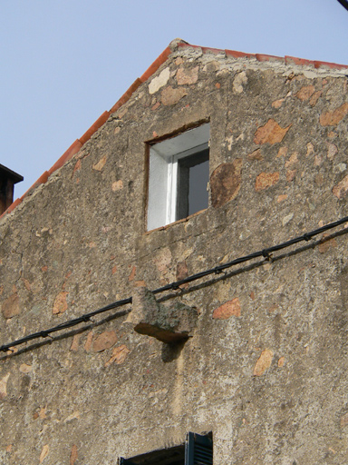 Mur pignon. Détail.