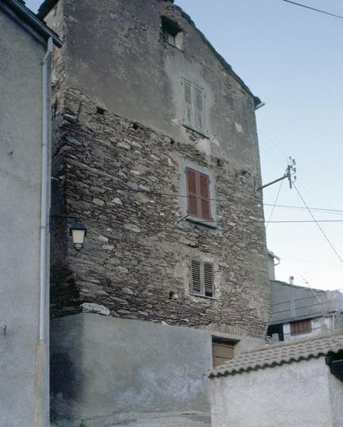 Mur pignon.