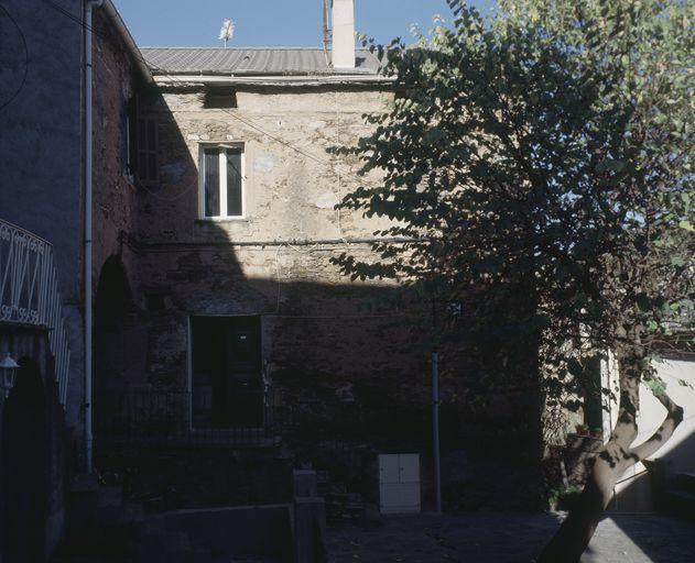 Elévation antérieure.