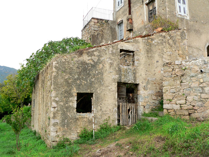 Moulin à huile à manège puis remise agricole
