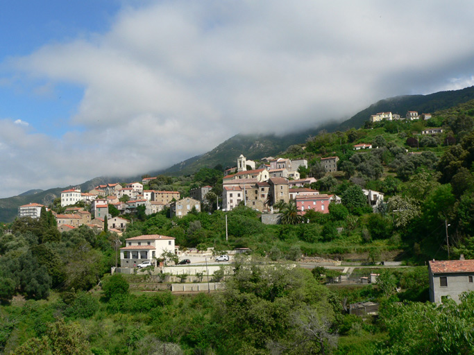 Vue d'ensemble du village.
