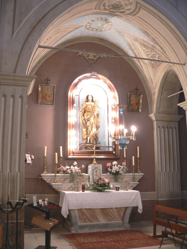 Vue d'ensemble de la chapelle latérale de la Vierge.