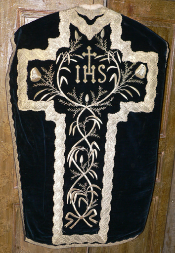 Chasuble, étole, manipule, voile de calice, bourse de corporal (ornement noir No 1)