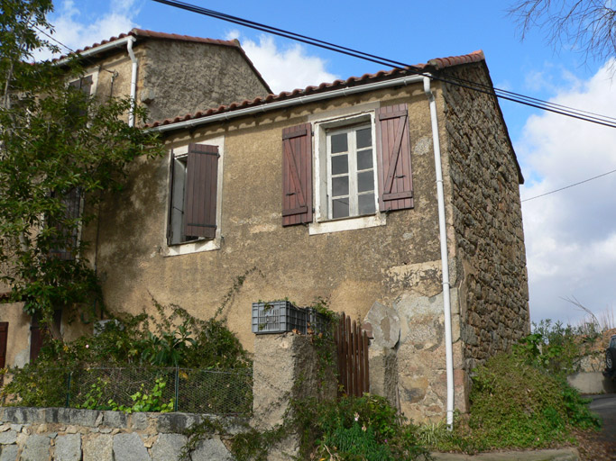 Vue partielle de l'élévation antérieure.