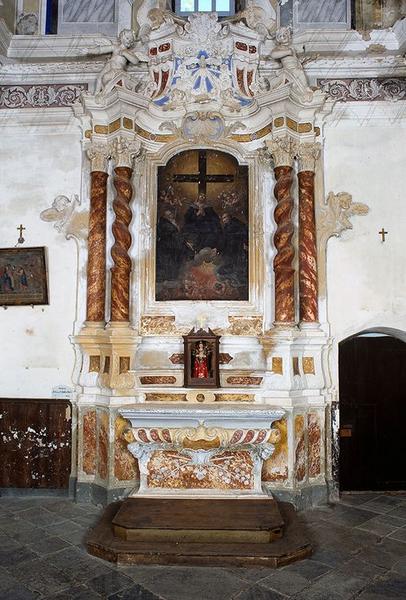 Ensemble de l'autel secondaire de la Vierge des sept douleurs