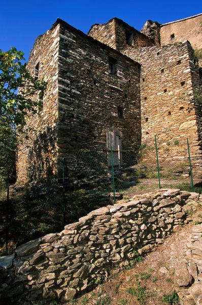 Vue d'ensemble de trois quarts.