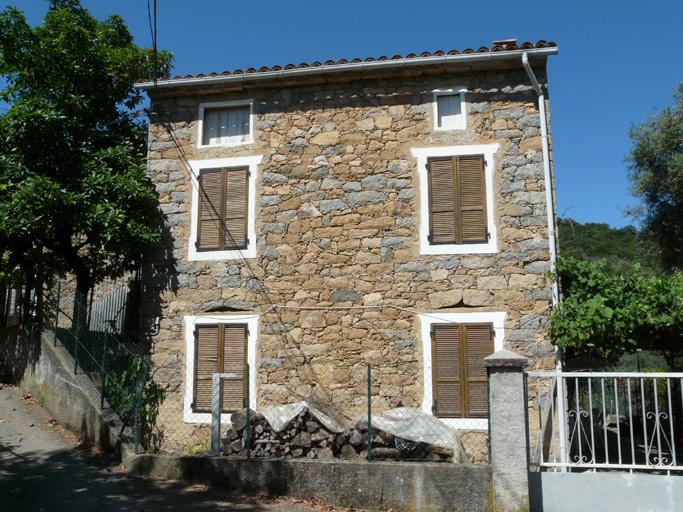 Elévation latérale.