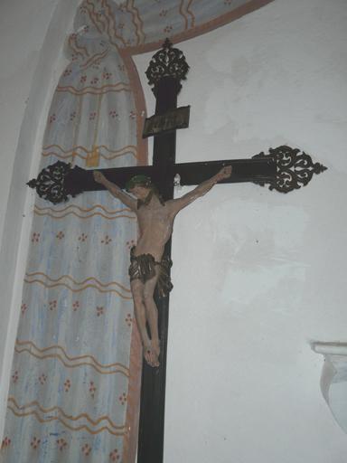 Statue : Christ en croix
