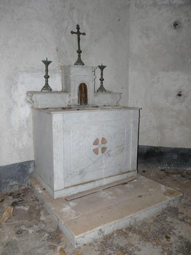 Autel tombeau, gradin d'autel, tabernacle architecturé