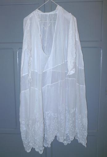 Vue d'ensemble du surplis No 2.