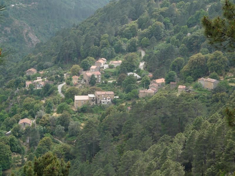 Vue d'ensemble du hameau de Chiusa.