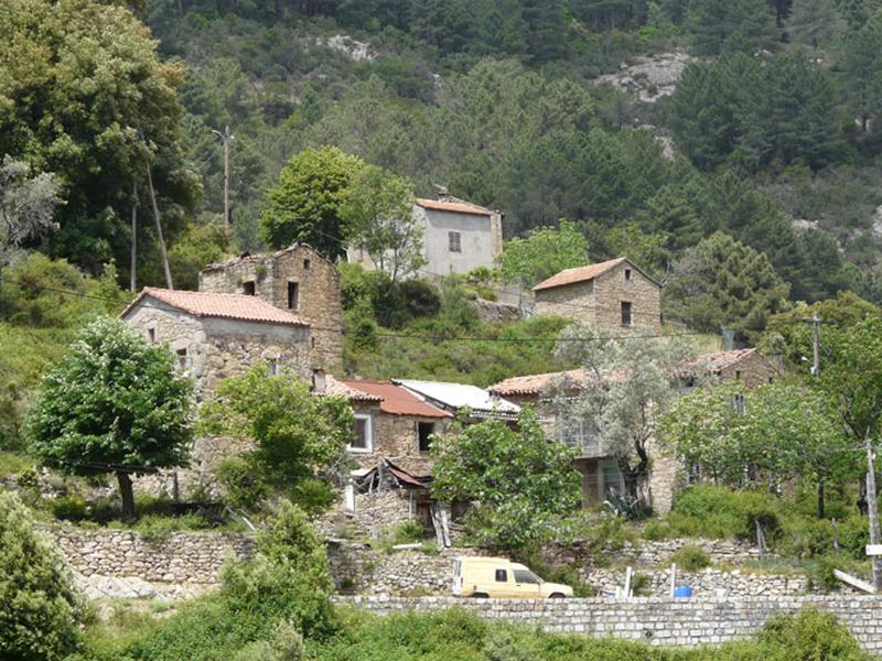 Vue partielle du hameau de Chiusa.