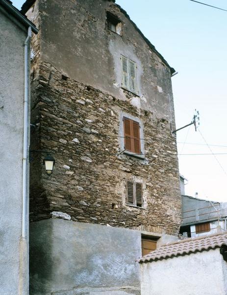 Mur pignon.