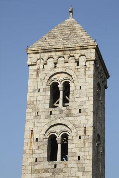 Partie supérieure du clocher.