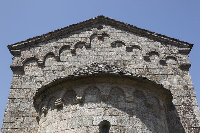 Détail des arcatures ornant l'élévation postérieure et le chevet.