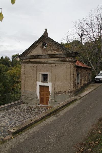 Vue d'ensemble de trois quarts droit.