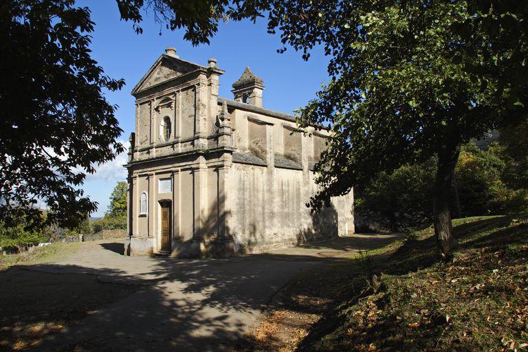 Vue d'ensemble de trois quarts droit.