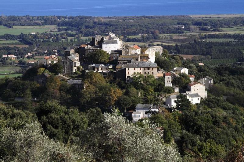 Vue d'ensemble du village.