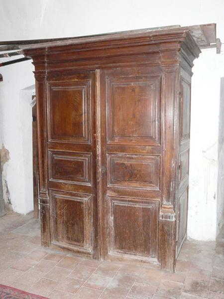 Meuble de sacristie (armoire de sacristie-chasublier)