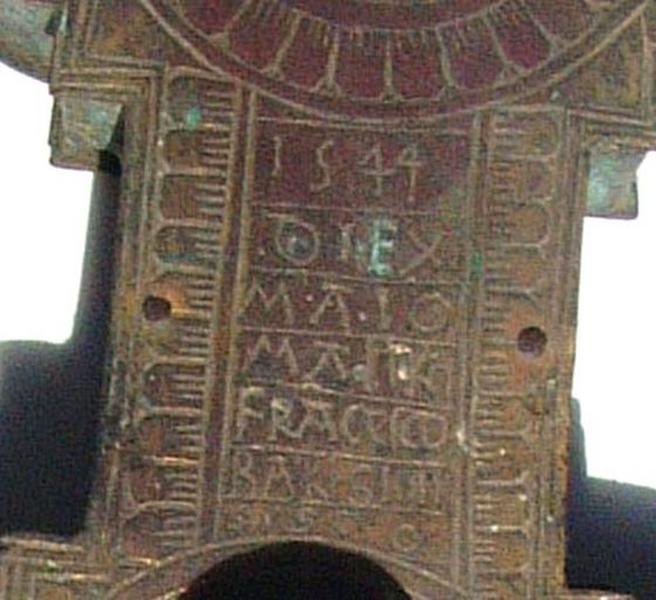 Vue d'ensemble de l'inscription portée sur l'oeuvre.