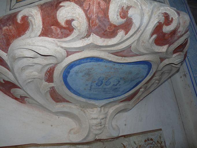 Vue d'ensemble de la date 1865 portée sur le cartouche du culot.