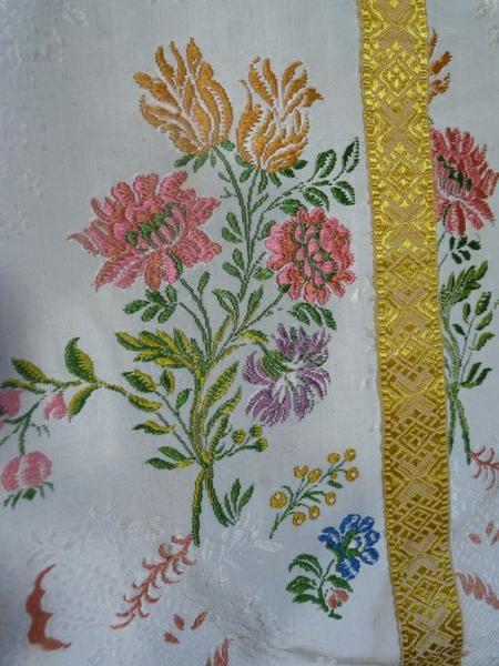 Détail du tissu de fond.