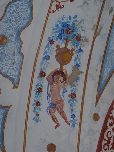 Détail du décor peint ornant la voûte de la nef.