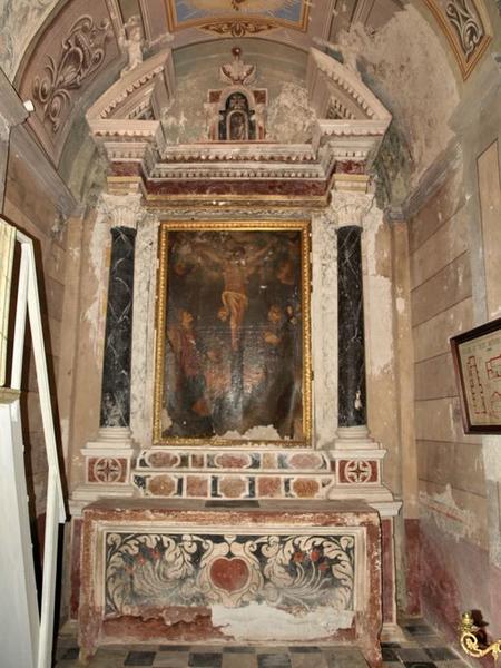Ensemble de l'autel secondaire de la Sainte Croix
