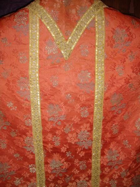 Chasuble, étole (ornement rose)