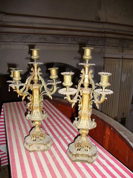 Ensemble de deux chandeliers à branches d'église (No 1)