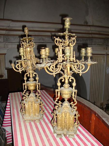 Ensemble de deux chandeliers à branches d'église (No 2)