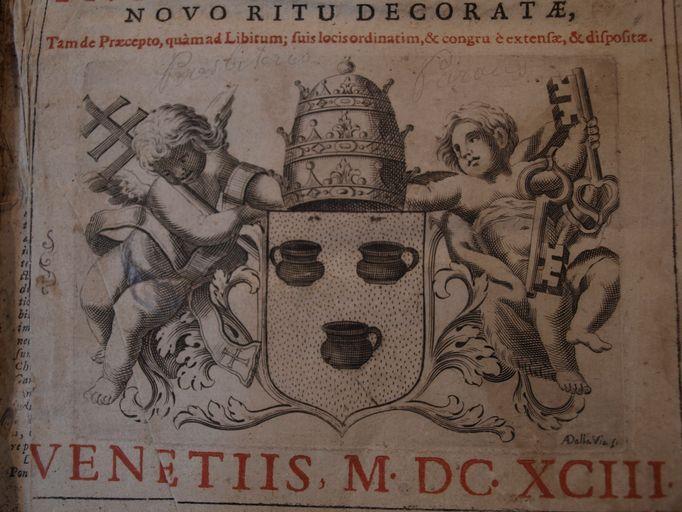 Gravure sur la page de titre figurant les armoiries du pape Innocent XII.