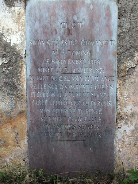 Vue d'ensemble de la plaque funéraire de Simon Sylvestre Giovannetti.