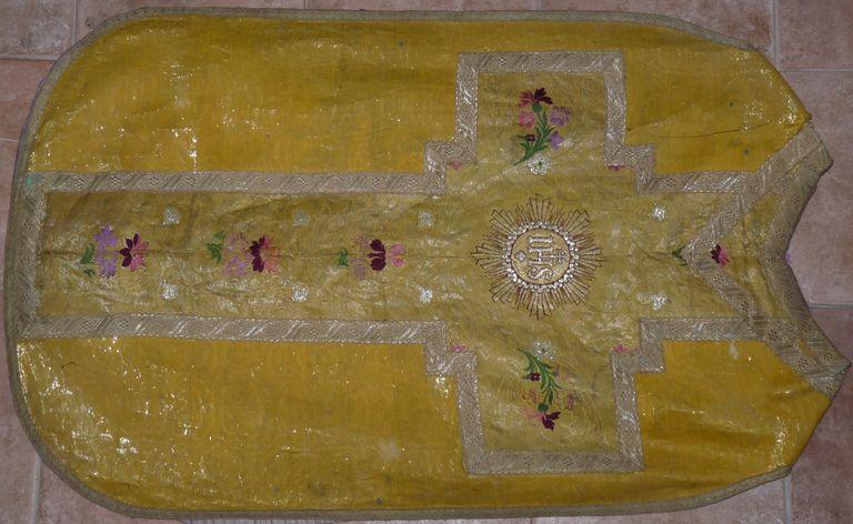 Chasuble, étole (ornement doré)