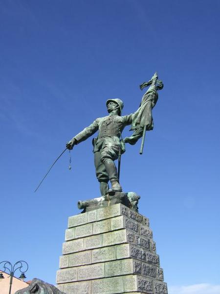 Groupe sculpté du monument commémoratif de Saïda et de la Légion étrangère