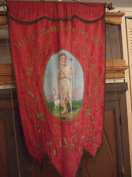 Bannière de procession de la confrérie de pénitents saint Jean-Baptiste