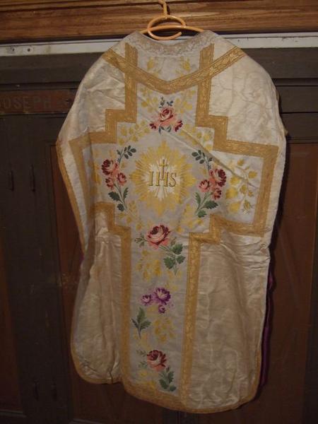Voile de calice, chasuble, étole, manipule (ornement blanc) (No 3)