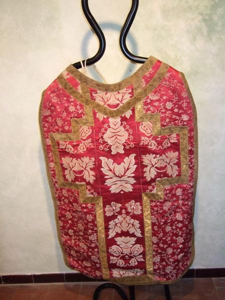 Voile de calice, chasuble, étole, manipule (ornement rouge) (No 2)