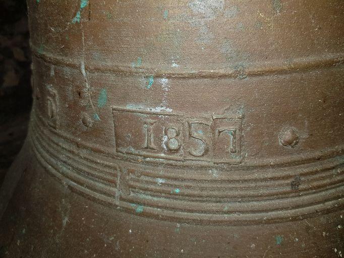 Vue partielle de la date portée.