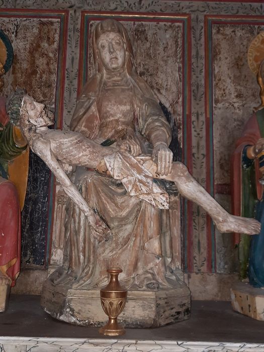 statue : Vierge de Pitié