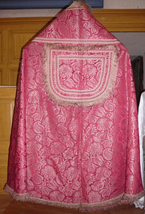 Chape, chasuble, voile de calice