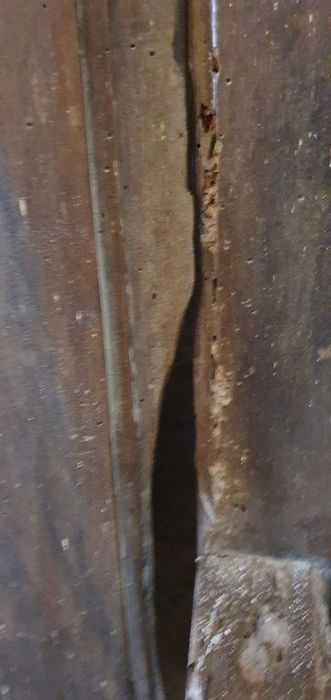 banc de fidèle, détail sanitaire