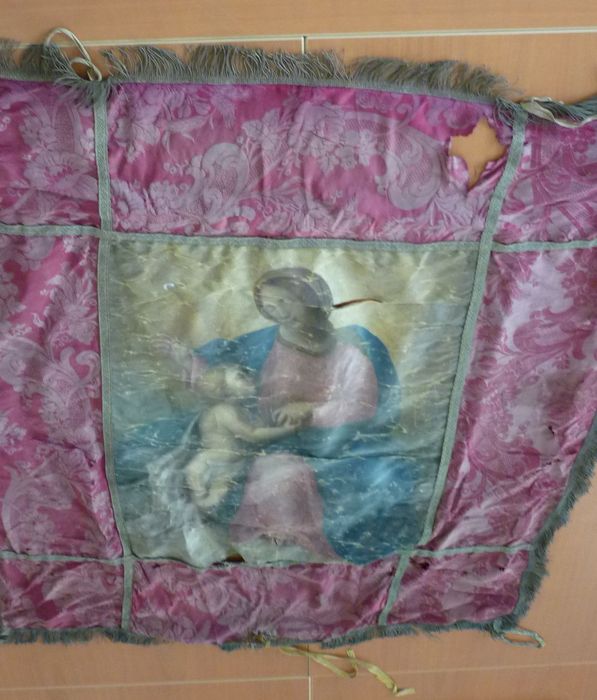 bannière de procession : Vierge à l'Enfant (avers)