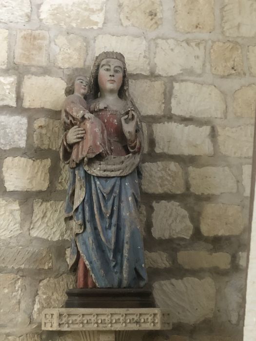 statue : Vierge à l'Enfant
