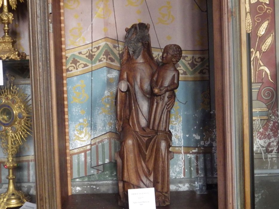 statue : Vierge à l'Enfant