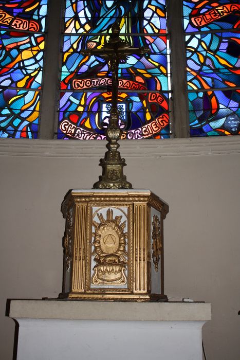 Tabernacle et deux chandeliers (garniture du maître-autel)