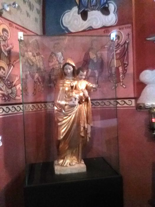 Statue : Vierge à l'Enfant