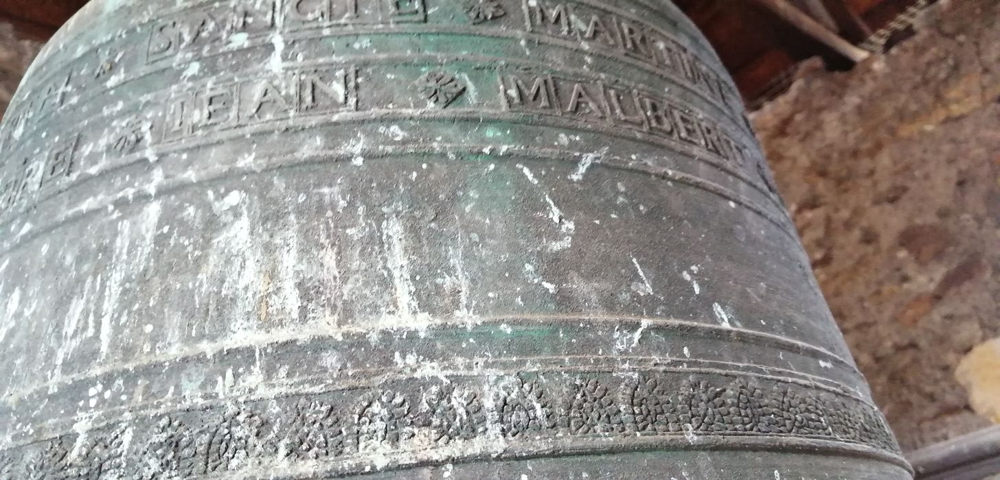 cloche, détail de l’inscription