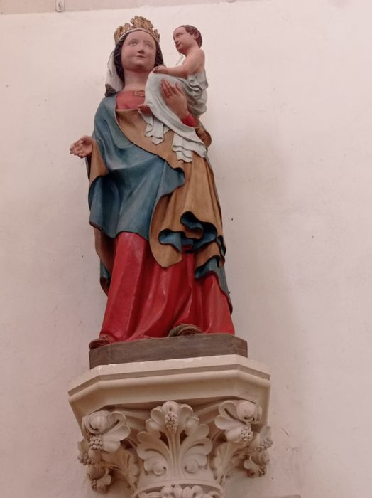 statue : Vierge à l'enfant